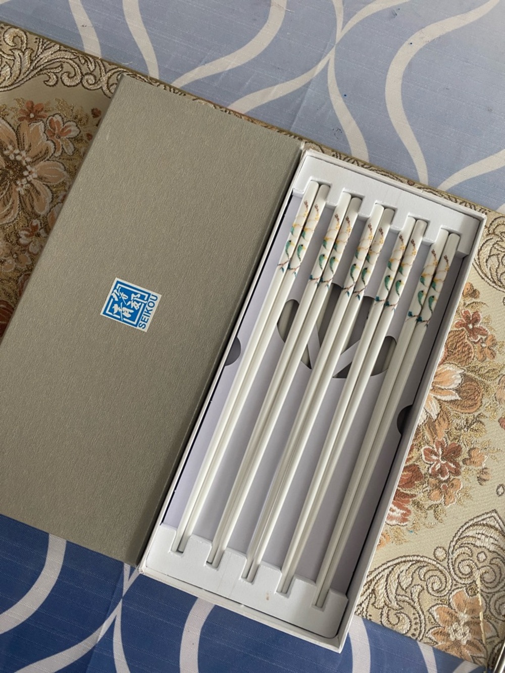 Seiko White Porcelain Chopsticks Set with Gold and Green Floral Trim…10 pairs